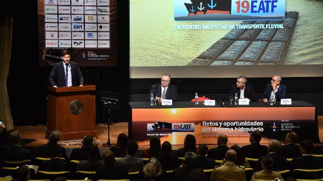 “La licitación de la Hidrovía no debe ser diseñada desde una oficina en Capital Federal, tiene que ser un modelo de desarrollo productivo”